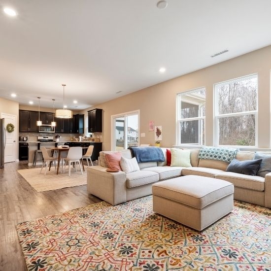 Custom Interior Accents and Artistic Wall Finishes